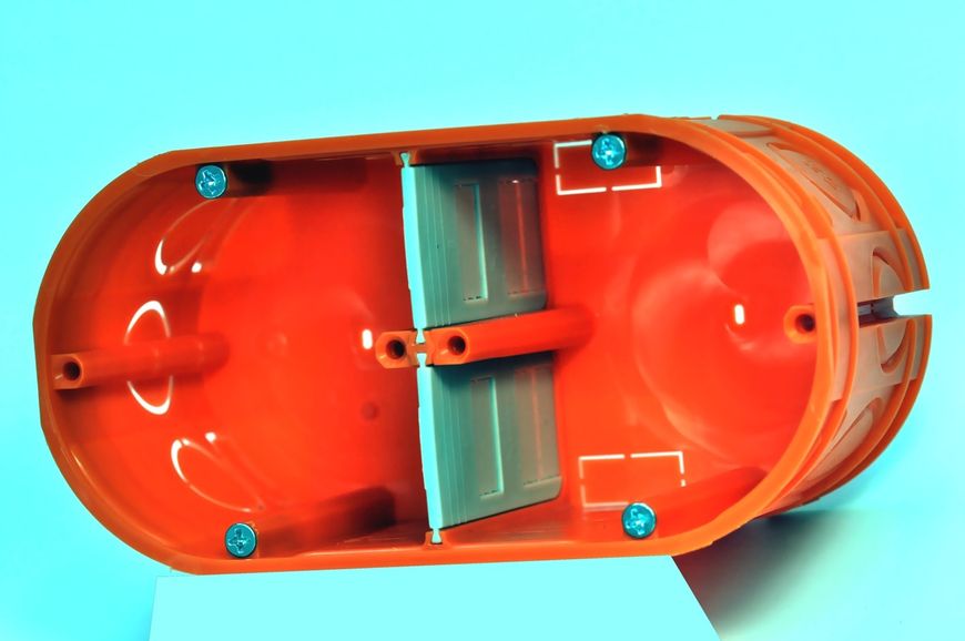Коробка установочна двохмісна Simet M2x60F з гвинатами 650°С самозатух Multiwall M2x60F фото