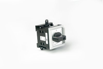 Ручной переключатель фаз Spamel 0-1-0-2-0-3 на Din-рейку  SK20-2.866/S10 20А SK20-2.866S10 фото